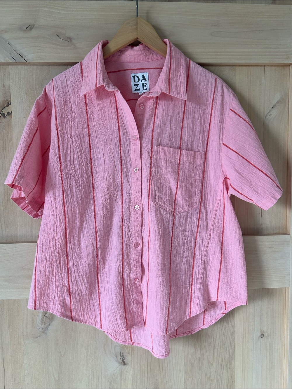 DAZE Denim Boxy Cotton Pink Short-Sleeve Button-Up Shirt, size Medium